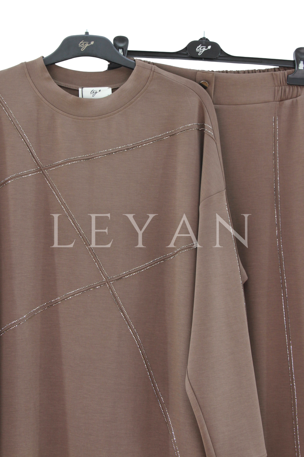 Tığ Triko Nervür Ve Sıra Taşlı Takım- LYN04423 Kahve