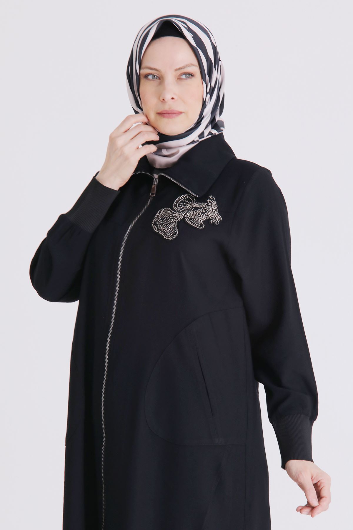 Behrem İşlemeli Fermuarlı Kap- LYN04446 Siyah