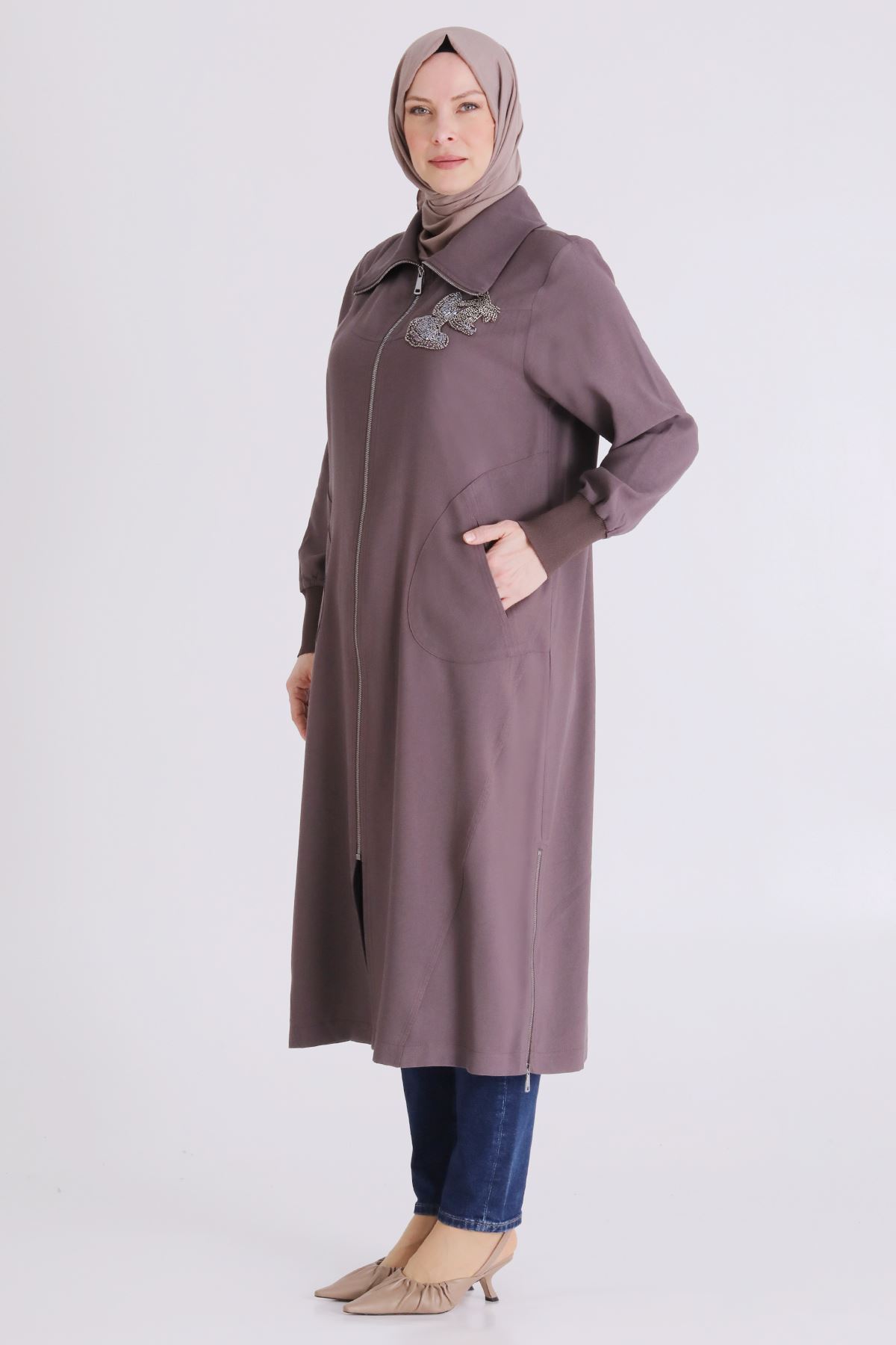 Behrem İşlemeli Fermuarlı Kap- LYN04446 Kakao