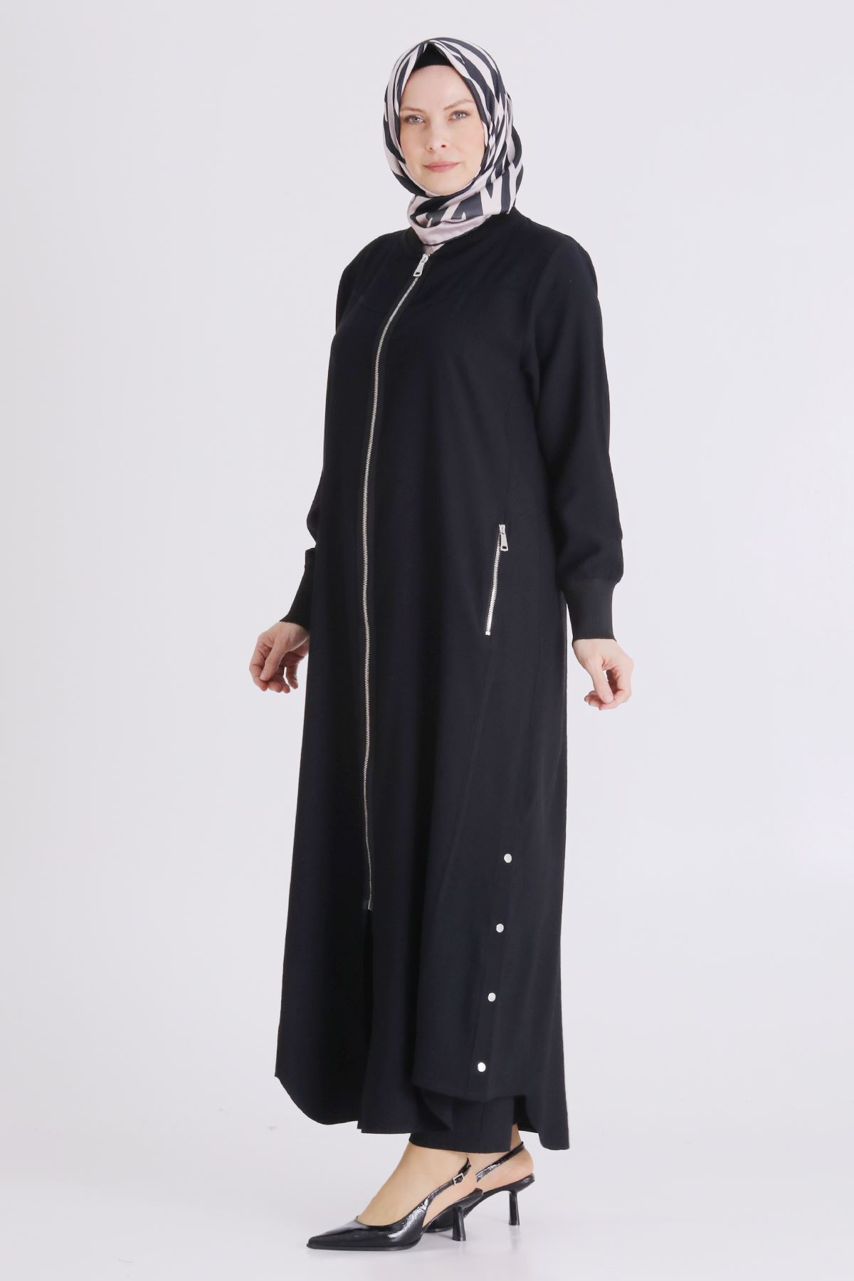 Behrem Çıtçıt Detaylı Ferace- LYN04449 Siyah