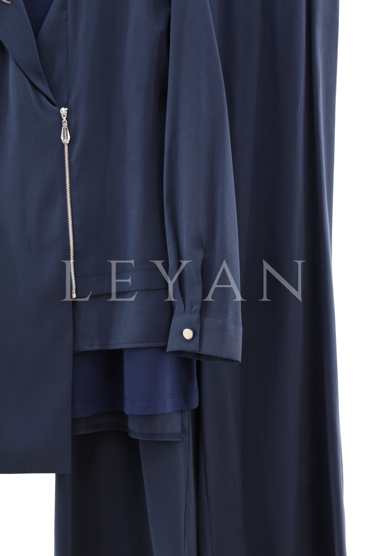 Tığ Triko Asimetrik Kesim Broş Detaylı Takım- LYN04496 Lacivert