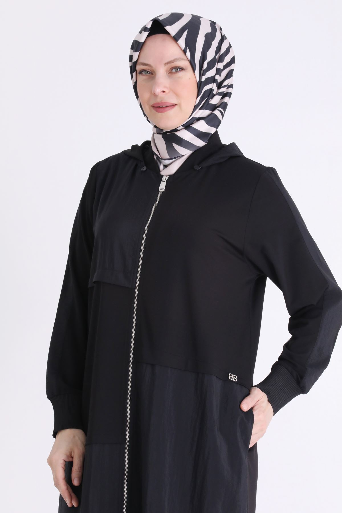 Behrem Paraşüt Detaylı Ferace-LYN04614 Siyah
