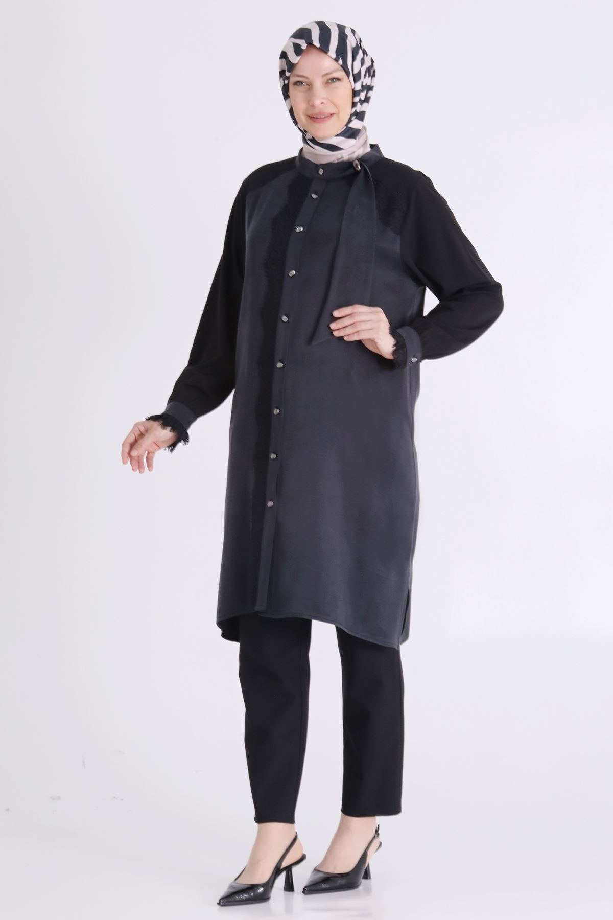 Behrem Güpür Detaylı Tunik- LYN04619 Siyah