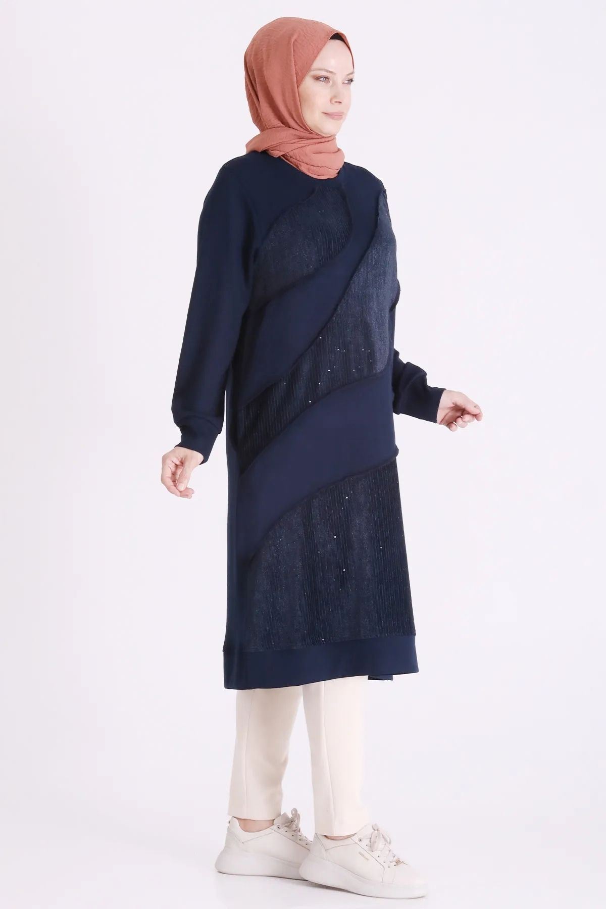 Behrem Kadife Ve Taş Detaylı Tunik-LYN04733 Lacivert