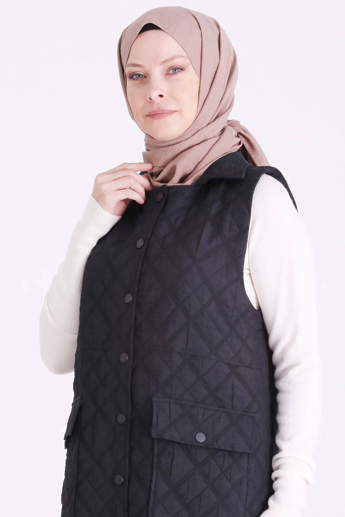Behrem Çıtçıtlı Kapitone Yelek-LYN04736 Siyah