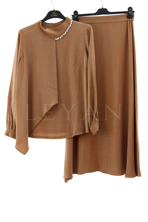 Orhan Store Yakası Taşlı Etekli Takım- LYN03415 Taba